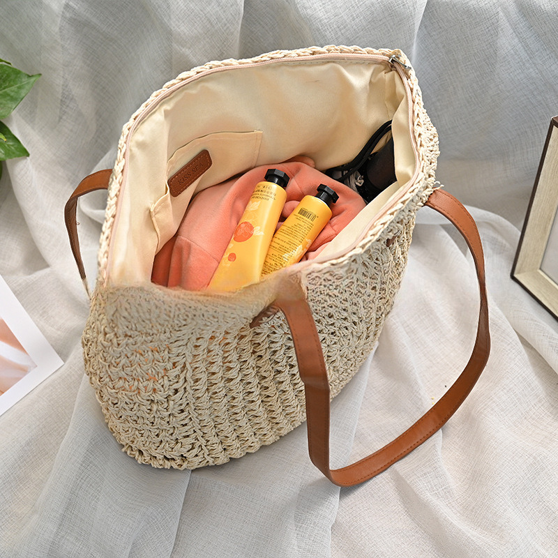 Single shoulder armpit bag, urban light luxury minimalist style, French light luxury pure handmade woven bag designer, large capacity women's sho