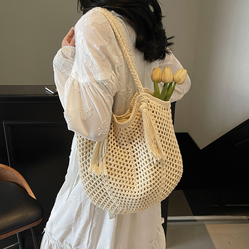 designer Casual Large Capacity Cotton Woven Bag New Hollow Out Straw Bag Lazy Style Shoulder Bag Vacation Beach Bag Women's Bag