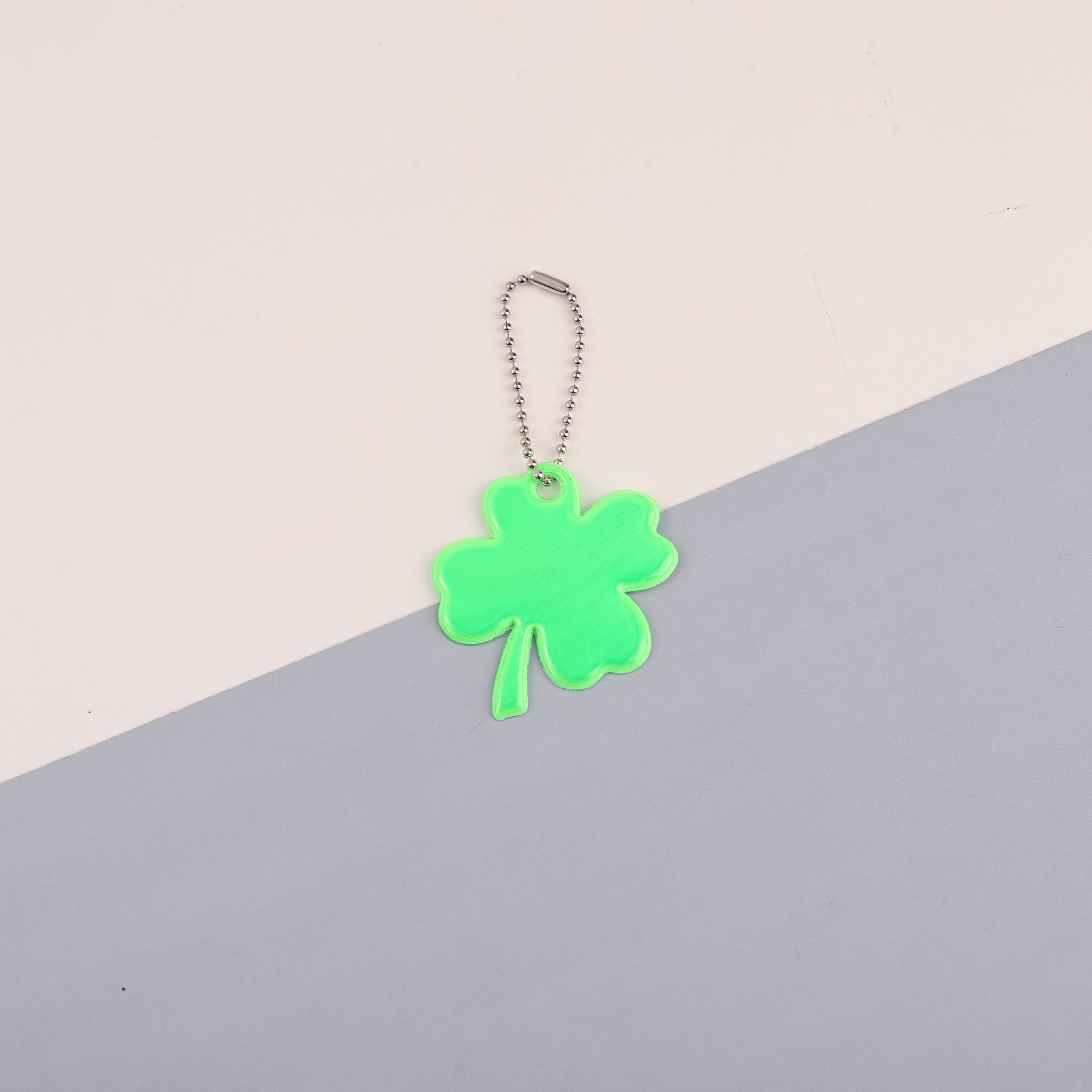 Four Leaf Clover Shape Night Light Creative Decorative Pendant - Multiple Colors for Various Styles
