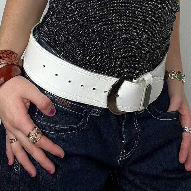 Vintage White Wide Belt Y2K Metal Ring Womens Punk Belt Harajuku Gothic Hot Girls PU Leather Belt Party Dress Accessories W250604