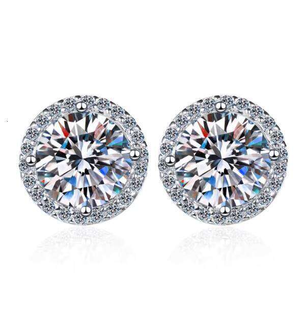 DHcollections S Sier Bezel Classic Four-claw Round Bag One Carat Moissanite Earrings