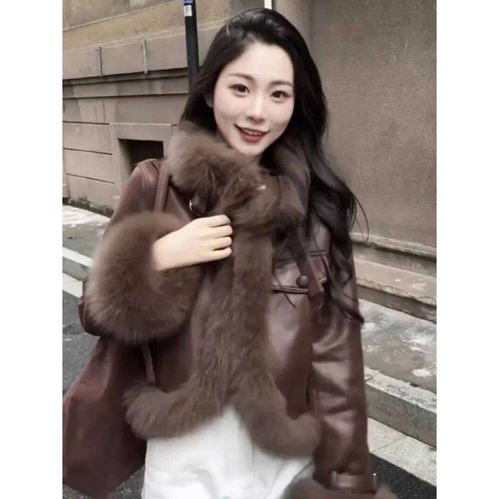 2024 Autumn Winter New European Products Popular Fashion Leather Edge Warm and Thin Imitation Fur Versatile Coat Women