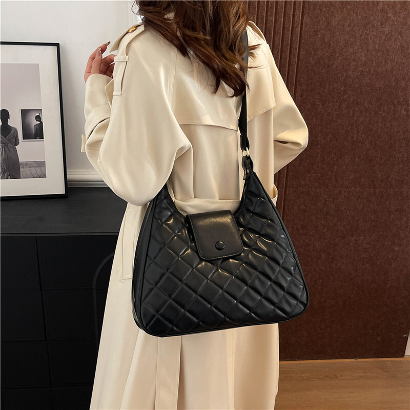 Free Shipping Designer Bag Lingge Handheld Single Cross Shoulder Womens Bag Fashionable And High End Small Fragrant Style 2025 New Edition
