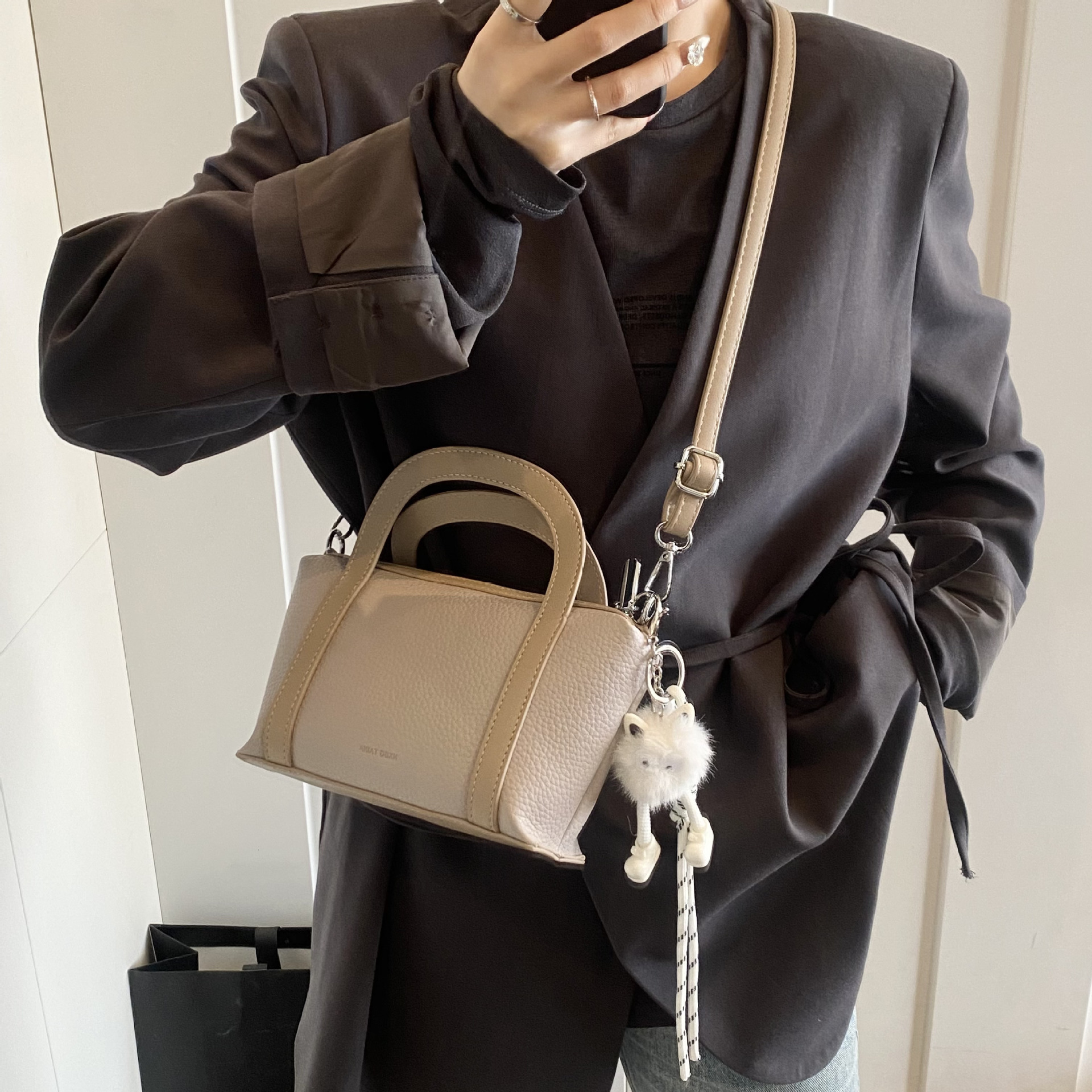 designer Lychee Pattern Fashion Handbag Women's Bag 2025 New High-Quality Texture Shoulder Bag Simple Crossbody Bucket Bag