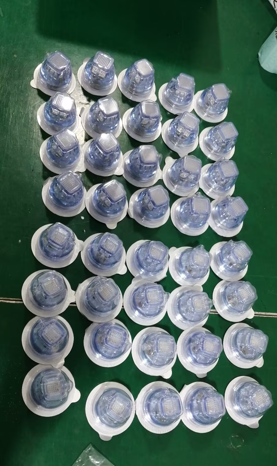 Hot Disposable Insulated RF Microneedle Cartridges with 10/25/64/Nano Pins for Face Gold Radio Frequency Micro Needling Tips