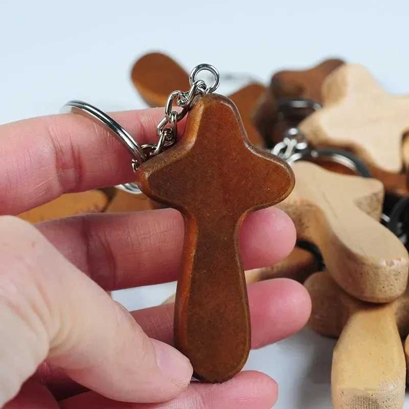 Personalized Wooden Cross Keychain Custom Pendant for Men Women Easter Gift Car Bag Key Ring Easter-themed Decoration W250604