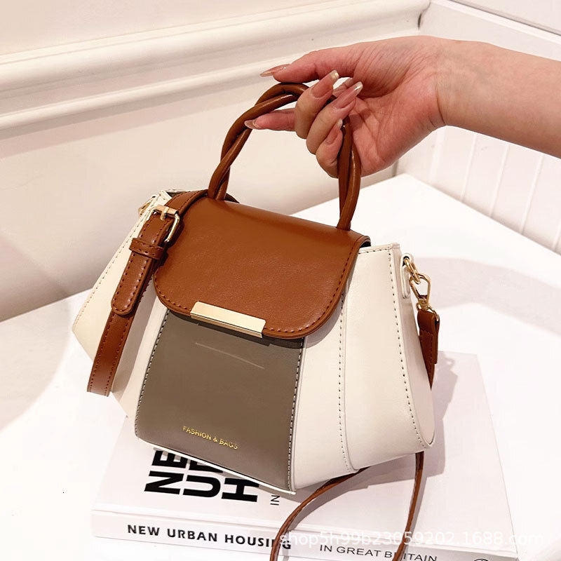 Hot selling color blocked women's handbag for spring and summer, niche design, multifunctional small square bag, designer shoulder bag