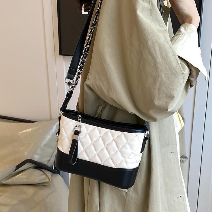 New Trend This Year's Shopping Bag Popular Quilted Free Shipping Chain Hobo Bag Versatile Stylish Small Designer Square Bag Internet Celebrity Cr