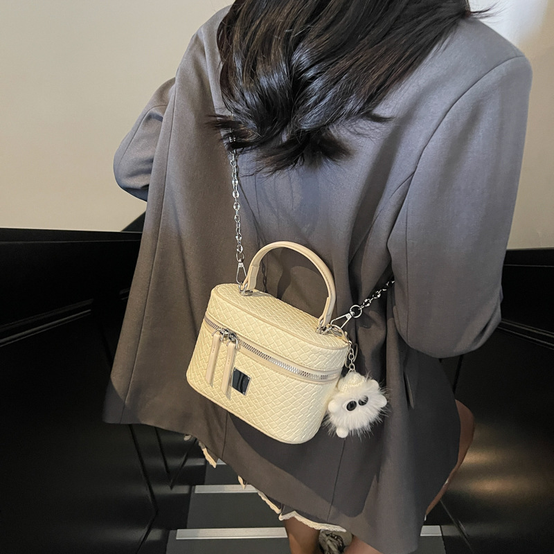 designer Niche Woven Pattern Handbag for Women 2025 New Versatile Chain Crossbody Bag Casual Crossbody Box Bag