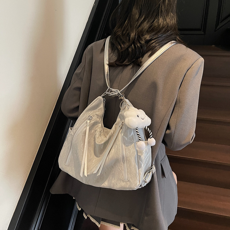 designer Minimalist Tote Bag for Women Large Capacity 2025 New High-end Handheld Commuter Bag Simple Casual Multi-pocket Backpack
