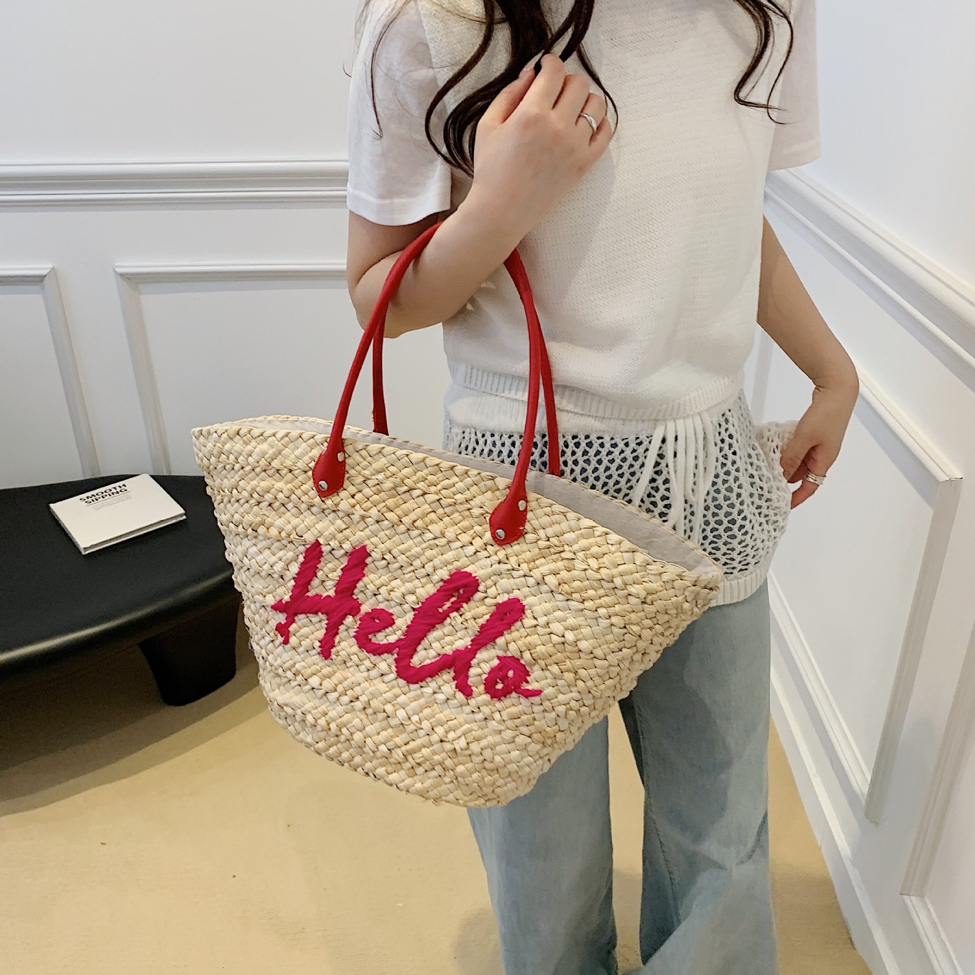 designer Beach Vacation Bag 2025 New Handwoven Shoulder Bag Large Capacity Beach Tote Basket Stra