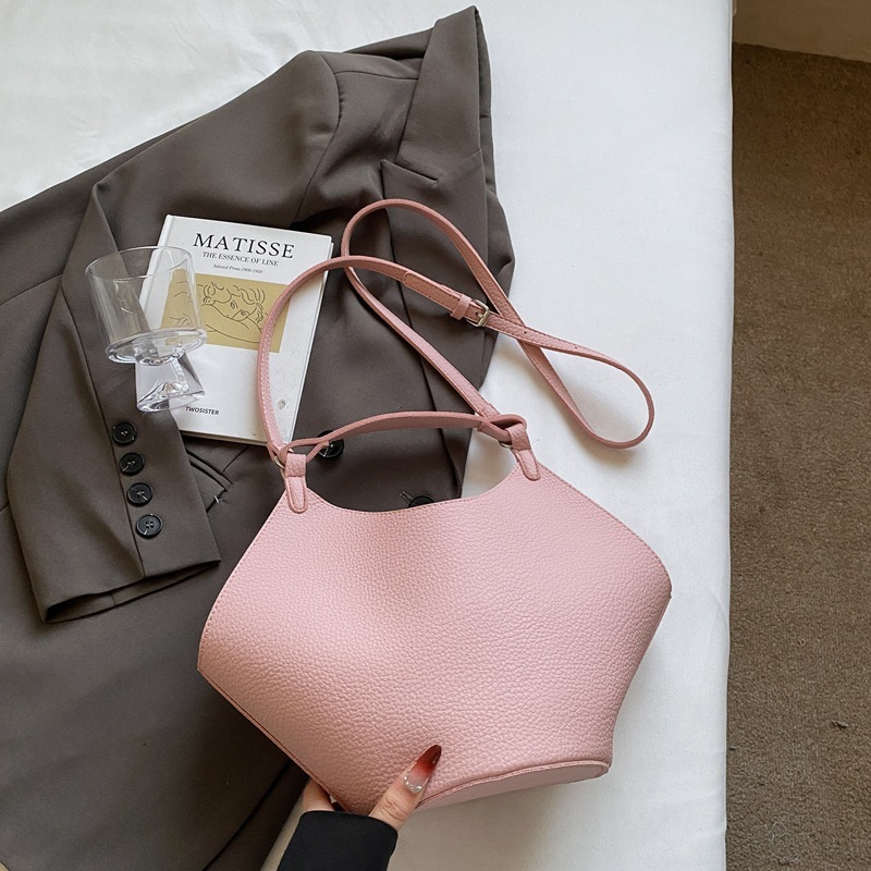 designer High-end Handbag for Women 2025 New Fashion Casual Crossbody Shoulder Bag Large Capacity Commuter Tote Bag