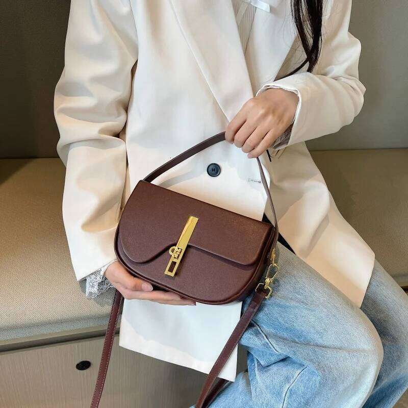 Women's Bags Designer Glamorous Evening Crossbody Bag - Vintage Leather Clutch Purse, Minimalist Solid Color Tote With Designer Chain Strap
