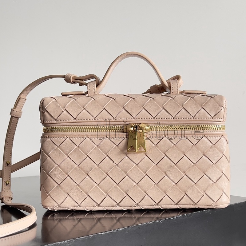 Andiamo designer Crossbody bag Family Buckle Original Leather Woven Womens Portable Single Shoulder Crossbody Bag