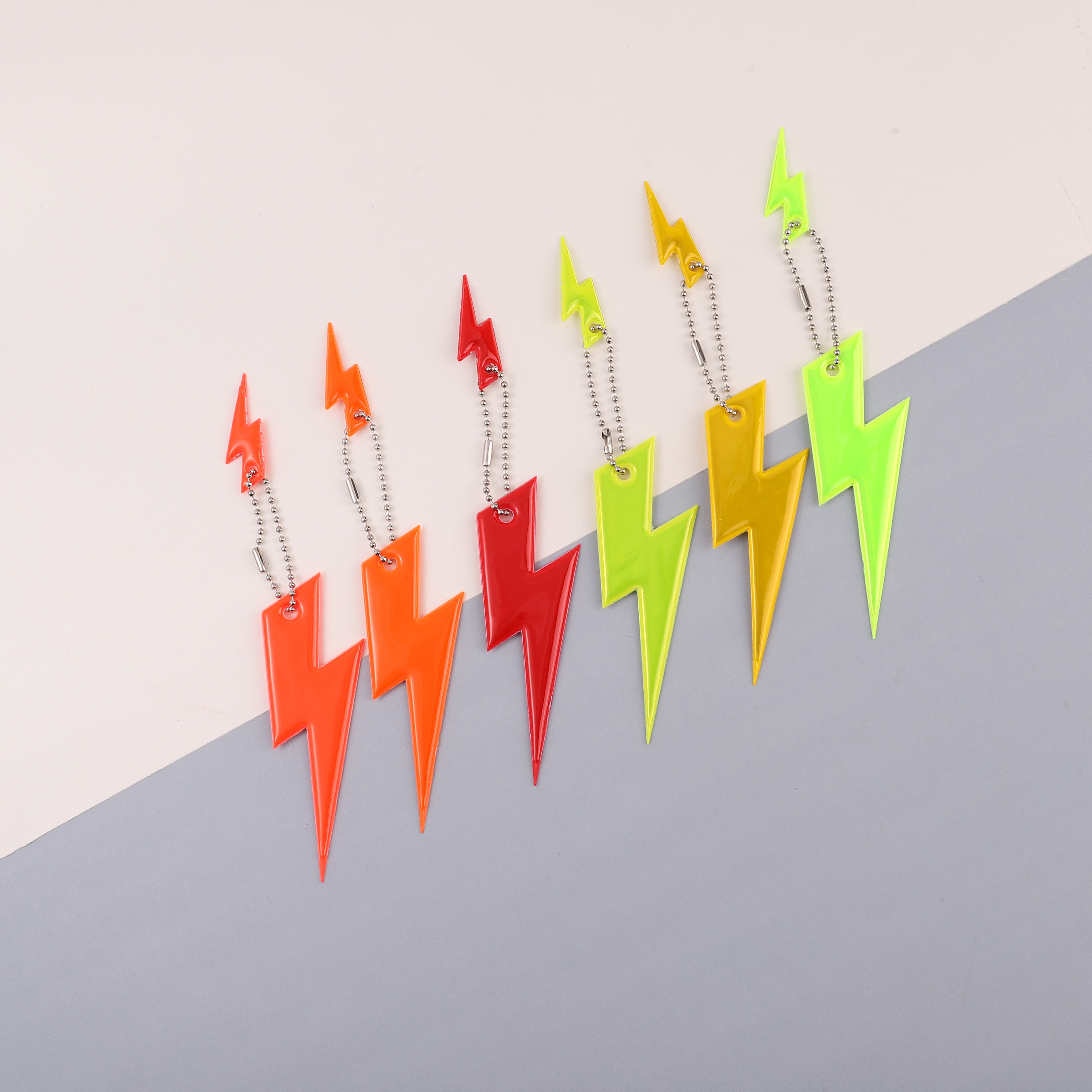 Reflective Lightning Design Backpack Pendant - Ensure Safety During Nighttime Travel With Various Color Options