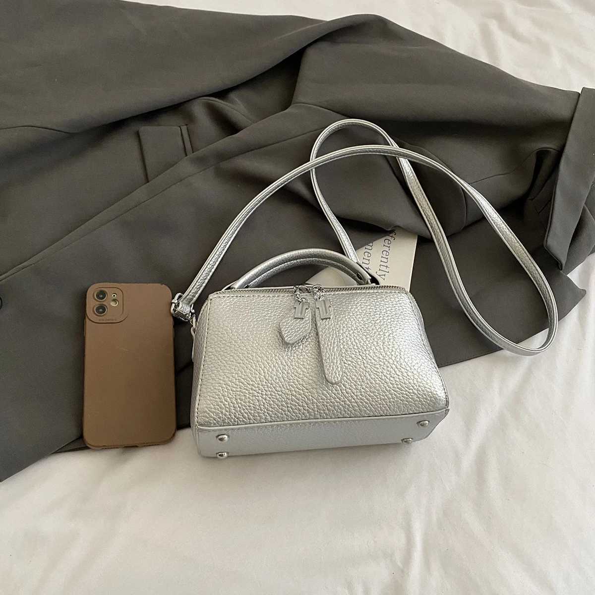 New Handbag Womens High-End Fashion Single-Shoulder Crossbody Bag Large-Capacity Single-Shoulder Bag Commuting Small BagXJ250604