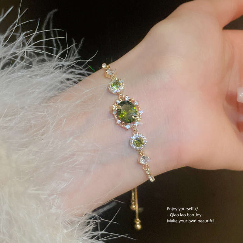 Luxury Jewelry Designer Bracelet Green Crystal Real Gold Plated Butterfly Dia-Studded Adjustable French Style Elegant Bracelet Light High-End Jewelry