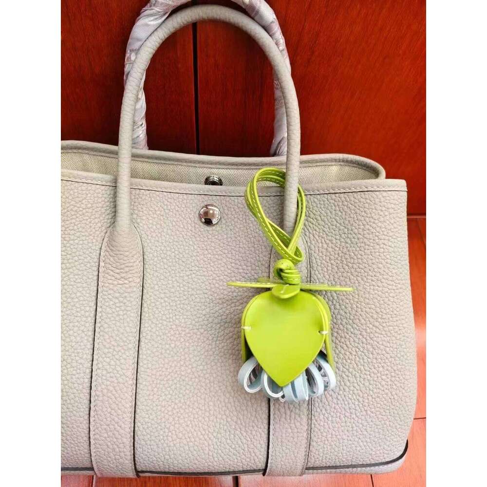 Women's Bags Designer Women's Wear Lovely Leather Tassel Flower Floral Bag Charm Hanging Decoration Ornament For Handbag Backpack Car Purse 