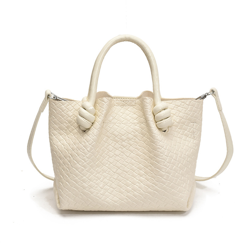 designer Handheld Woven Bucket Bag for Women 2025 New Trend Korean Style Tote Bag Simple Large Capacity Shoulder Underarm Bag