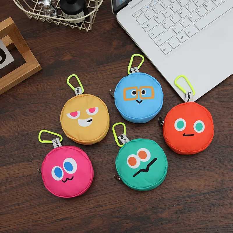 Womens Key Storage Bag Trendy Design Mini Headphones Key Storage Bag Coin Purse Pendant Cute Cartoon Key Bag girls W250604
