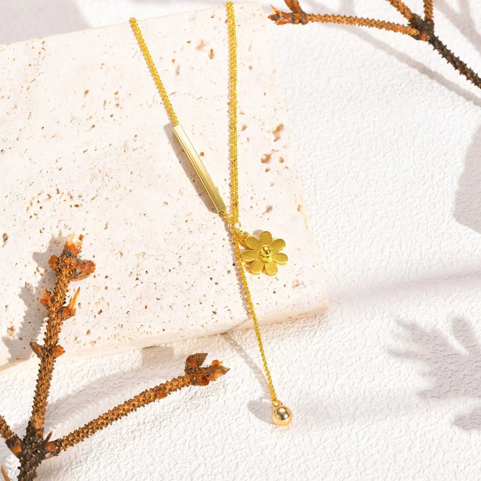 Stainless Steel Jewelry Elegant Little Daisy Flower Tassel Pendant Necklace For Party Women Mom Girlfriend Valentines Day Gift XJ250604