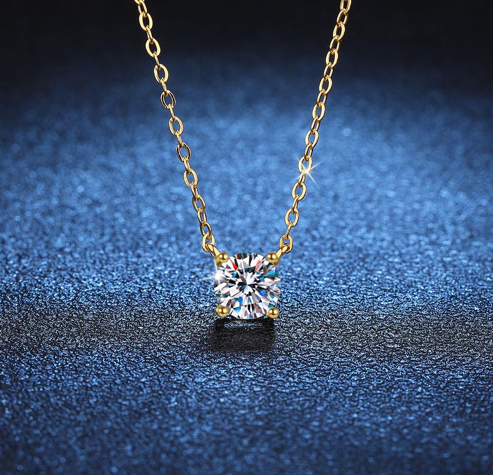Sophisticated Diamond-Like Beauty: Get Ready-To-Wear High-Quality Simulated Diamonds Jewellery With Confidence