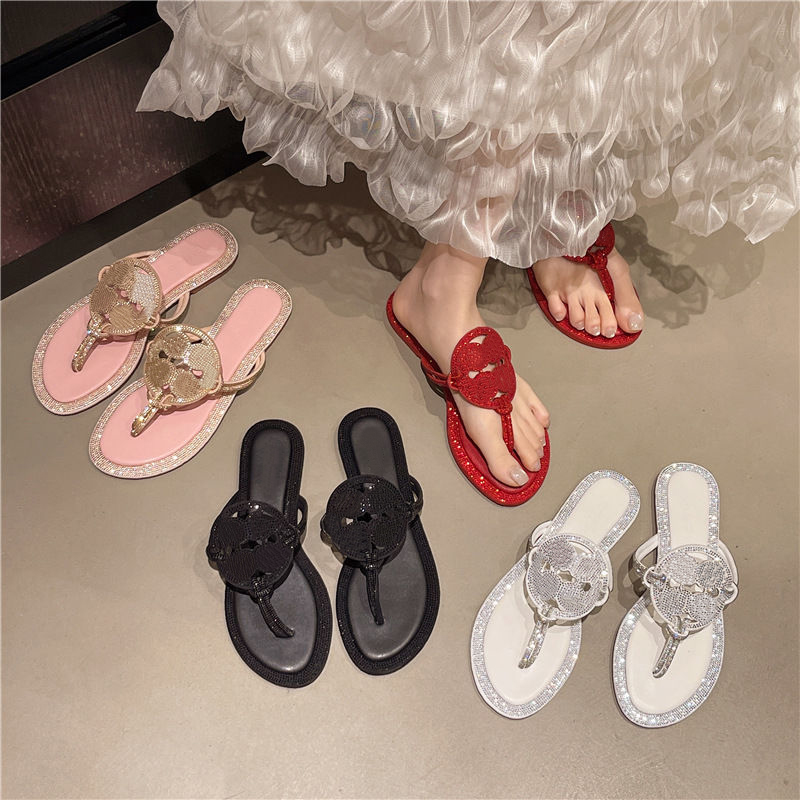 Designer Slider Womens Slippers and Sandals Fashionable Summer Herringbone Slippers Flat Bottom Beach Shoes Toe Slippers Designer Sandals