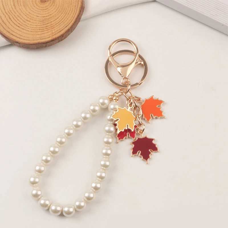 Pearl Alloy Maple Leaf Keychain Pendant Bag Decorate Car Keychain Dropping Oil Alloy Pendant DIY Creative Enamel Plant Key Rings W250604