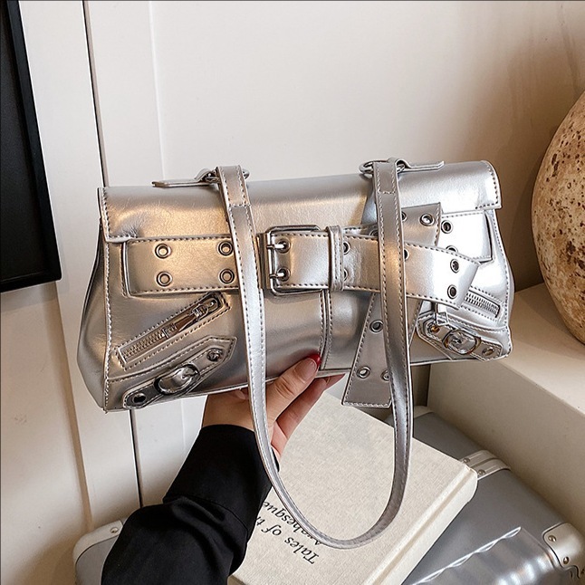 designer 2025 New Fashion Rivet Sweet Cool Style Motorcycle Underarm Bag Women Belt Buckle Trendy Single Shoulder Crossbody Bag