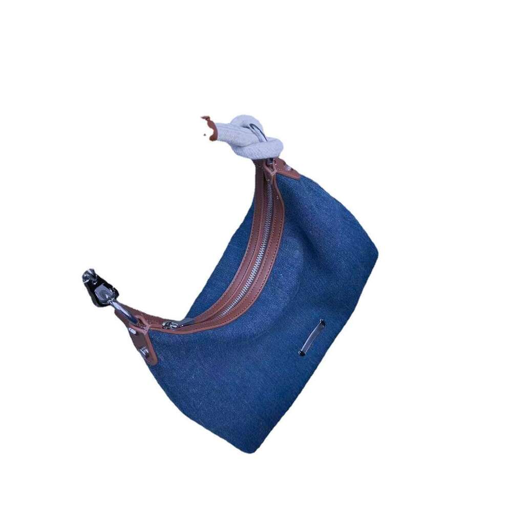 Hong Kong Style Retro Denim Tote for Women 2025 High-end Niche Underarm Single Shoulder Crossbody Bag New Casual Versatile Fashion Clothing