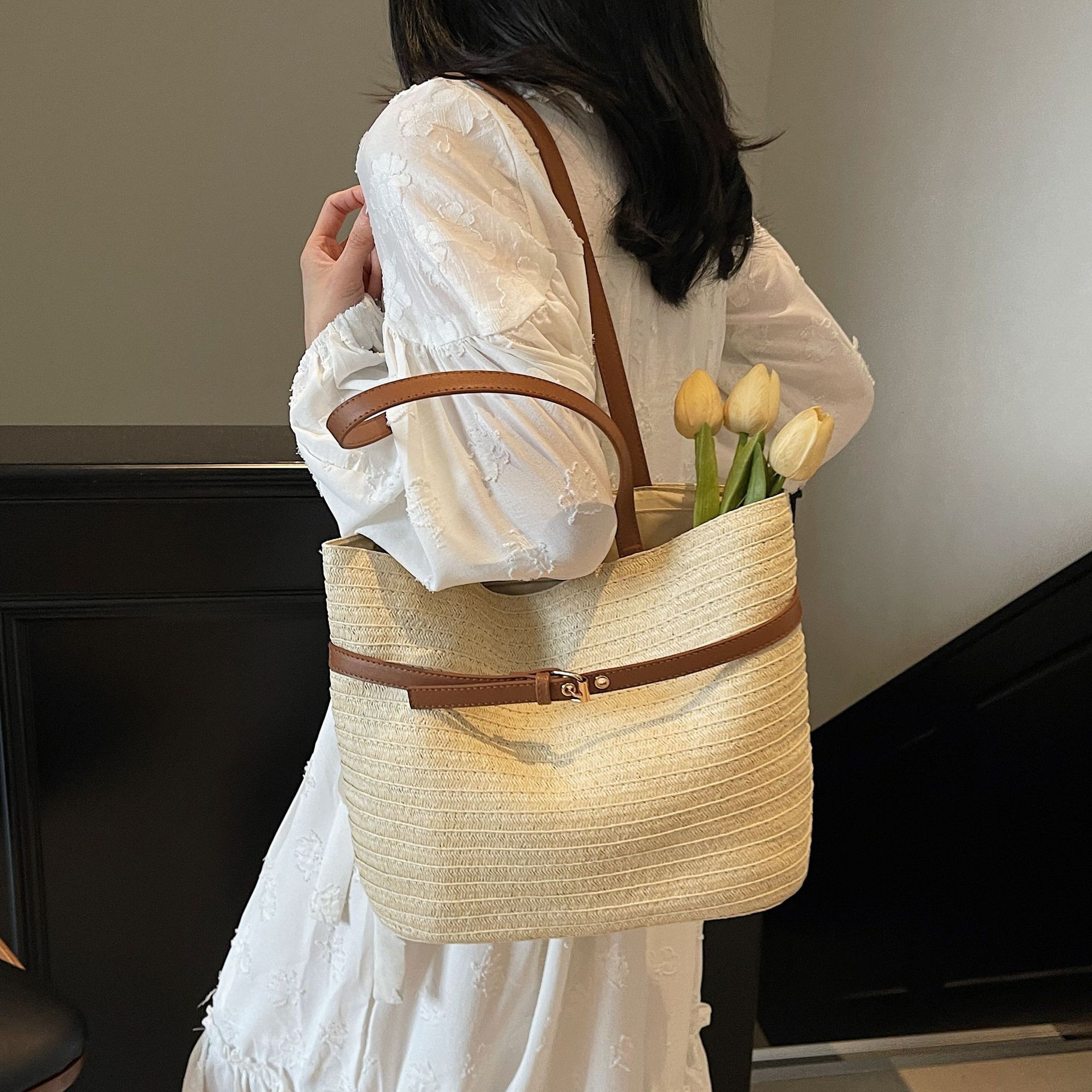 designer Straw Woven Large Capacity Bag for Women, Summer Travel Beach Bag, Large Bag for Women, 2025 New Style Shoulder Tote Bag