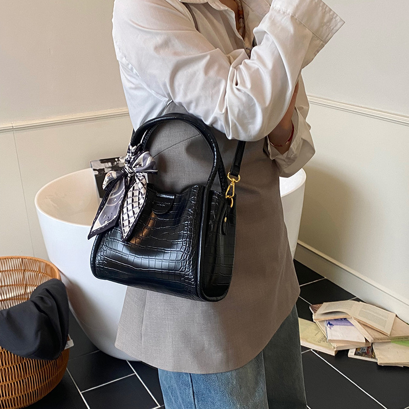 designer High-end Stone Pattern Handbag Bucket Bag for Women 2025 New Niche Commuter Versatile Casual Shoulder Crossbody Bag