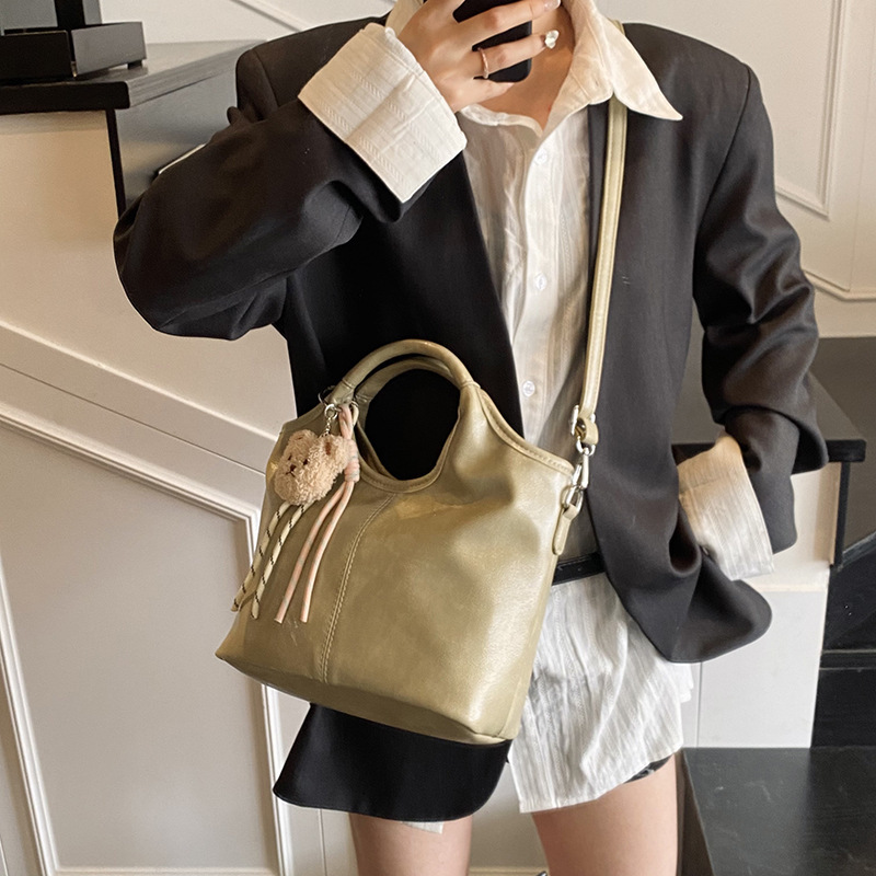 designer Large Capacity Bag for Women 2025 New Simple Trendy Versatile Soft Leather Crossbody Bag Ladies Casual Handbag Tote Bag