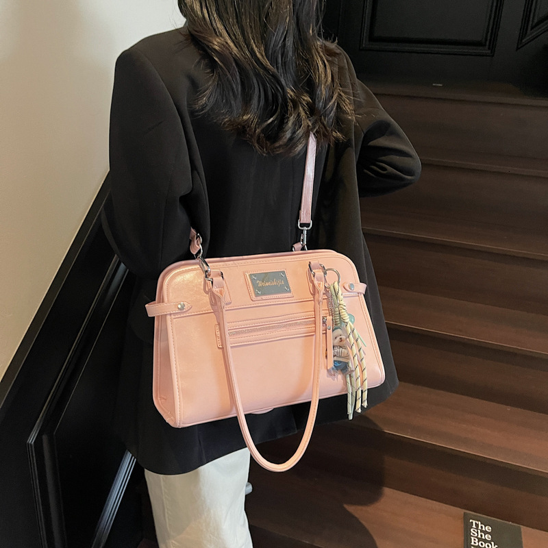 designer Vintage Trend Large Capacity Underarm Bag for Women 2025 New High-end Shoulder Bag Simple Stylish Commuter Crossbody Bag
