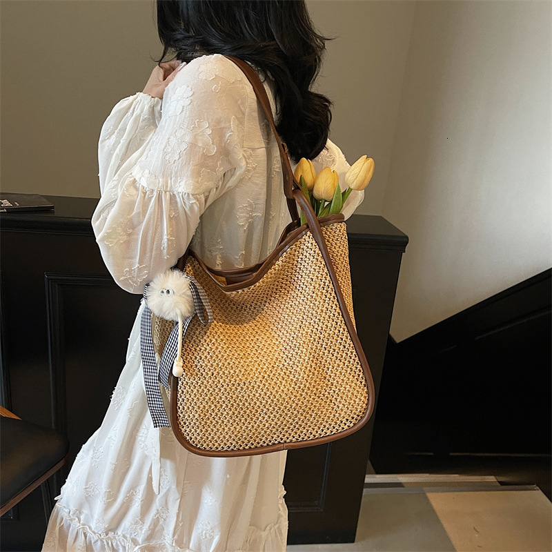 designer Woven Straw Bag for Women Large Capacity 2025 New Summer Versatile High-end Single Shoulder Beach Vacation Bag