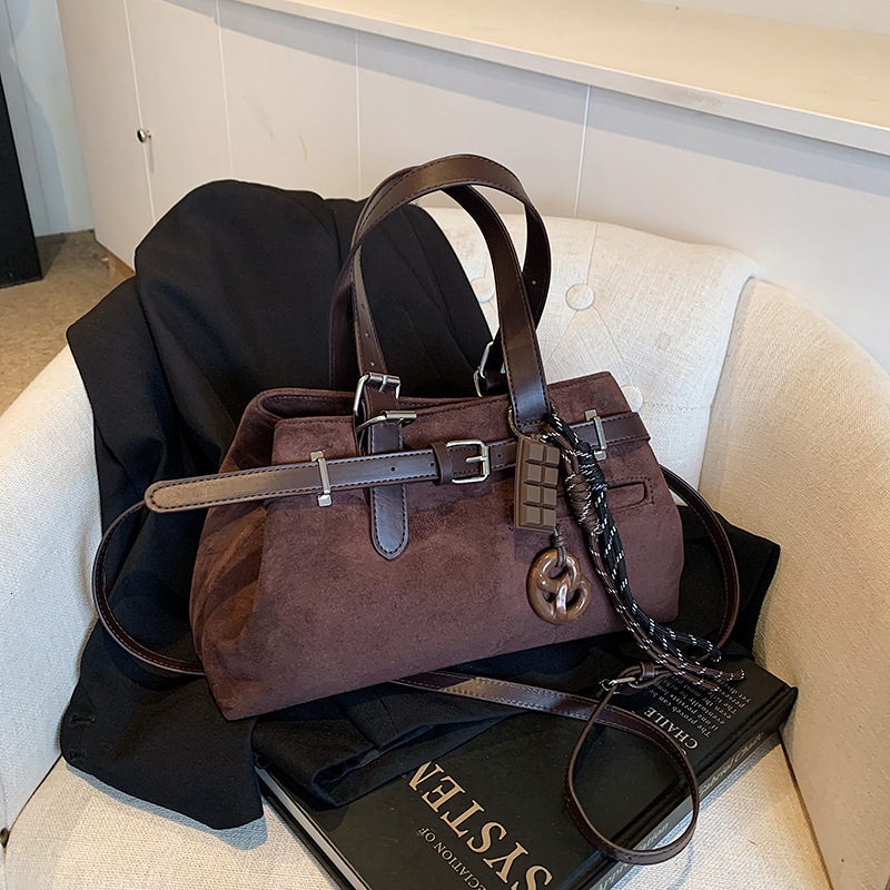 2025 New Women's Autumn Winter American Retro Matte Simple Design Free Shipping Handbag Large Capacity Designer Shoulder Shopping Bag Crossbody B