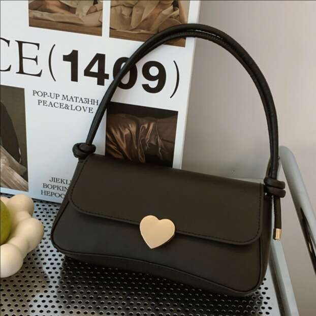 Minimalist Texture Underarm 2025 New High-end Heart Shoulder Small Square Commuter Crossbody Bag