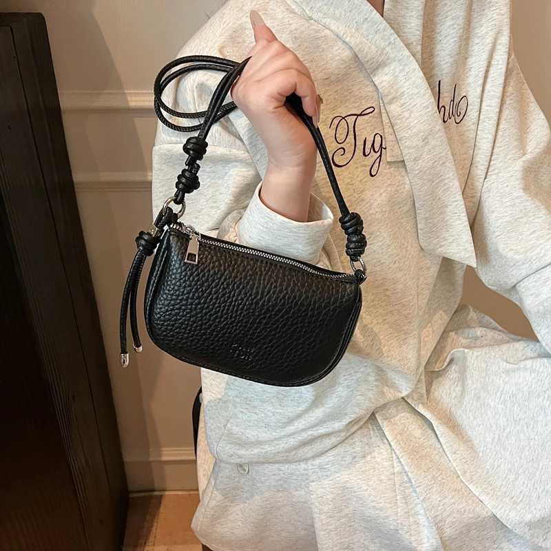 Ladies Crossbody Bag Fashion Versatile Solid Color Handbag Exquisite Design Daily Commuting Casual Shoulder Bag Pure Armpit Bag XJ250604