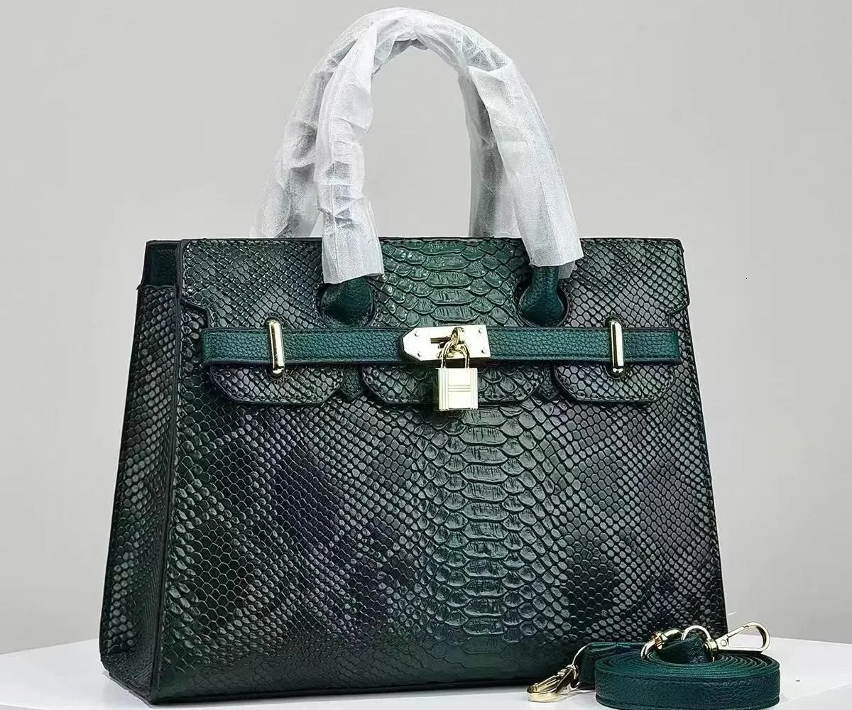 Tote bagDesigner Bag Shoulder Bag Luxury handbag Crossbody Designer Purse womes designer exquisite colorful crossbody high quality ladies leather shou