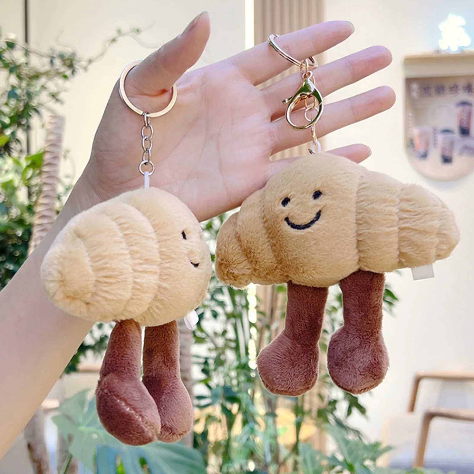 Adorable Croissant Bag Charm Keychain Cute Plush Novelty Food Shape Accessory for Mobile Phones or Bags Gift Idea W250604