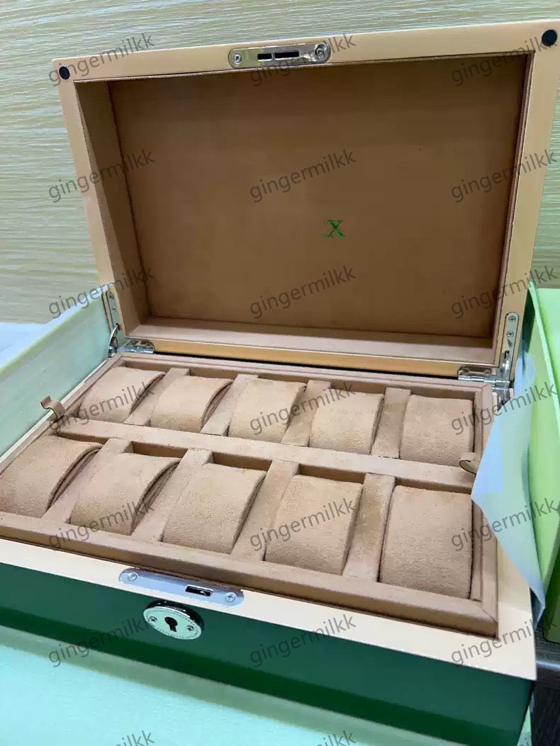 Designer Watch Boxes Green Box With Fashion Letters Watch Packaging Matching Watch Boxes 10-bit Grids For Display