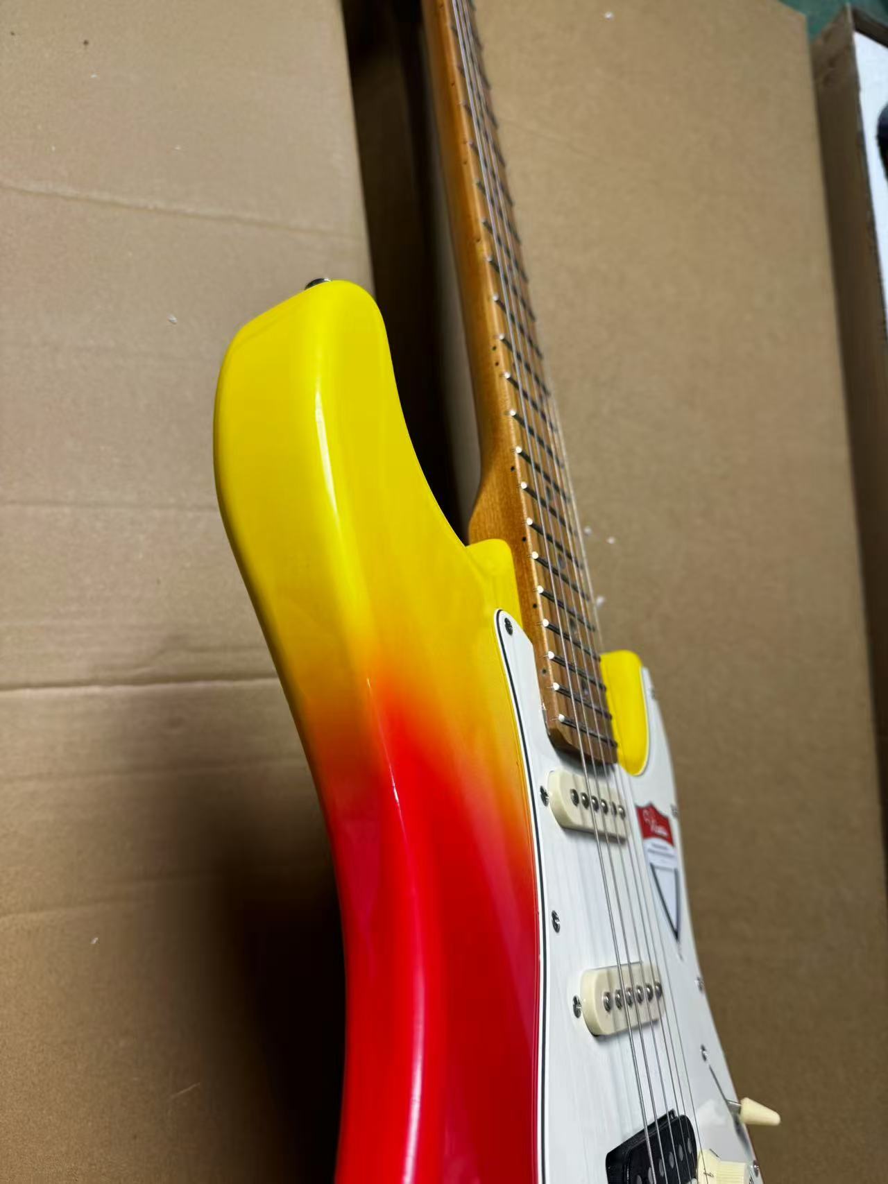 Yellow and red double-color electric guitar, single double pickups, supports customization
