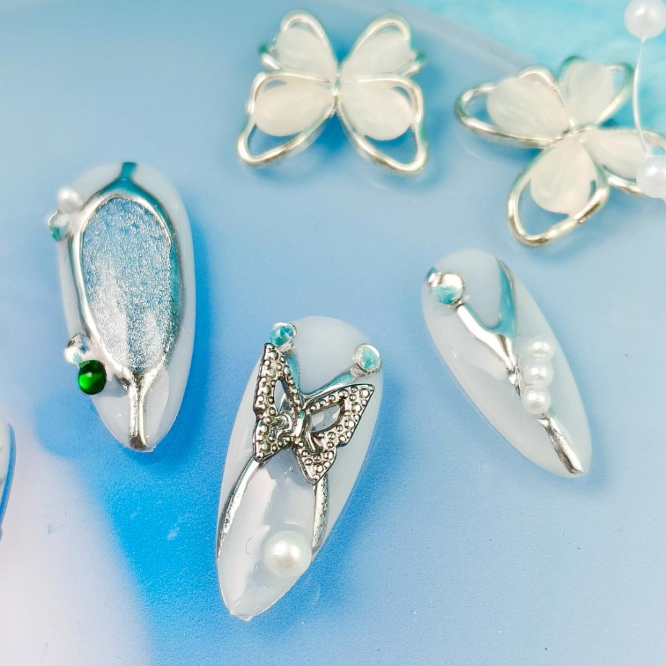 10pcs 3D Hand drawn Handmade Press-on nails Medium Almond Nails Bundle Metal wire Sweet Butterfly Pearl Finished nail stickers Free storage box jelly 