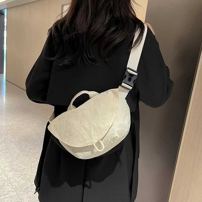 Ladies Single-shoulder Bag Large-capacity Crossbody Dumpling Bag Nylon Niche Design Versatile and High-end Chest Bag XJ250604