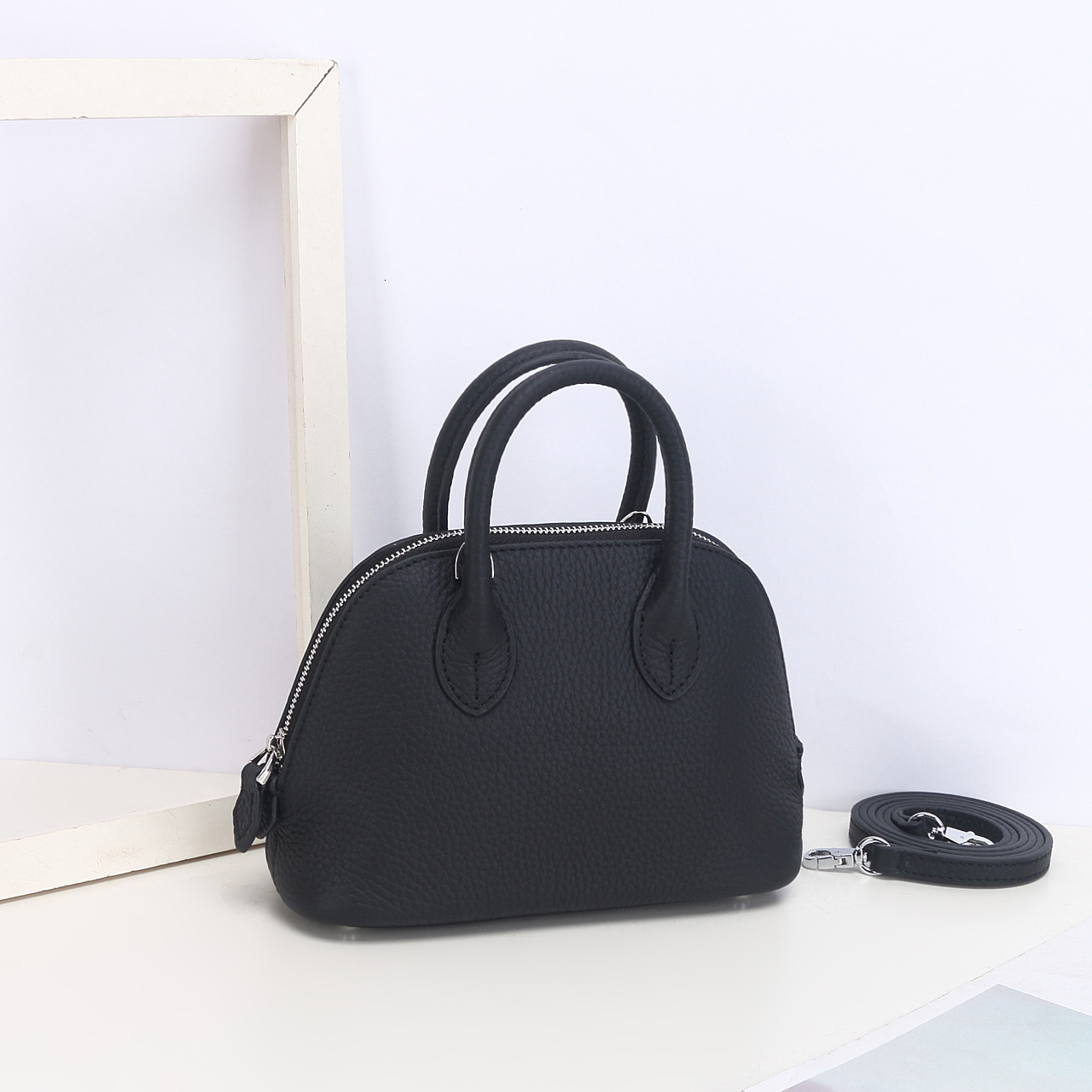 Women's Handbag Crossbody Bag New Designer Bag Genuine Leather Simple Shoulder Bag Fashionable Handbag Compact Phone Bag