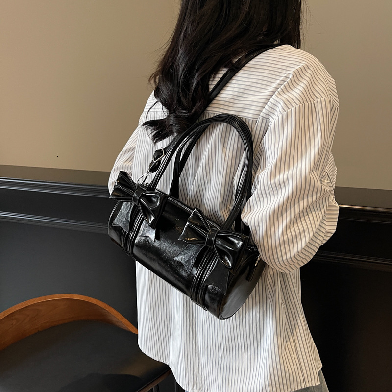 designer Trendy Niche Bowknot Handbag for Women 2025 New Versatile Shoulder Underarm Bag Casual Crossbody Cylinder Bag