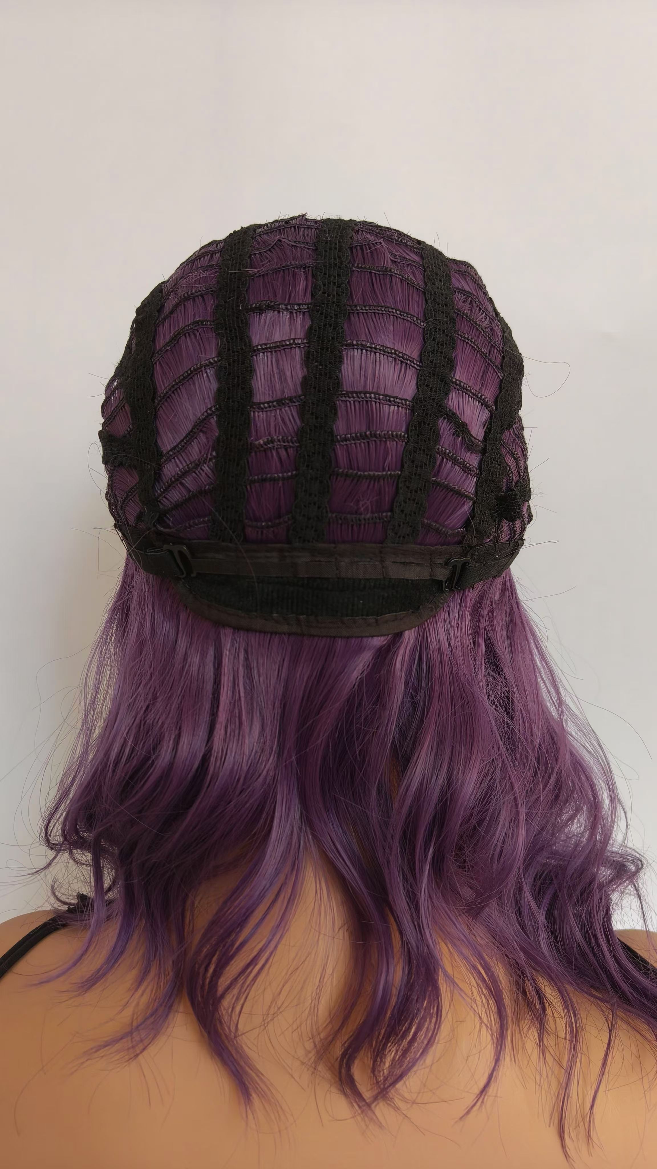Elegant Ladies' Curly Bob Wig Featuring Floral Laced Edging