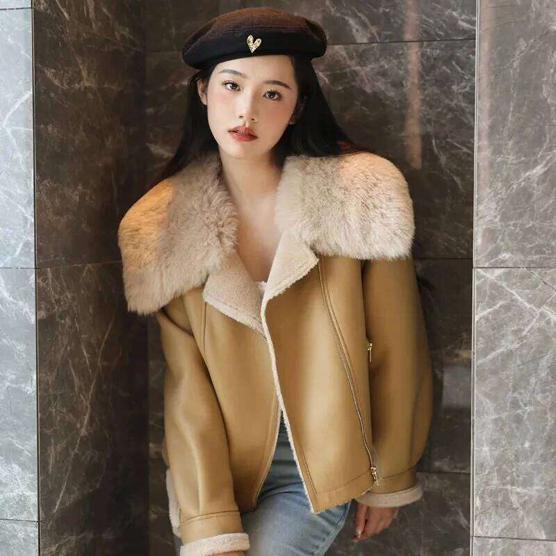 Autumn 2023 Winter New One Women's Short Motorcycle Lapel Lamb Fur Coat Fashion Loose Warm Leather Jacket Outwear
