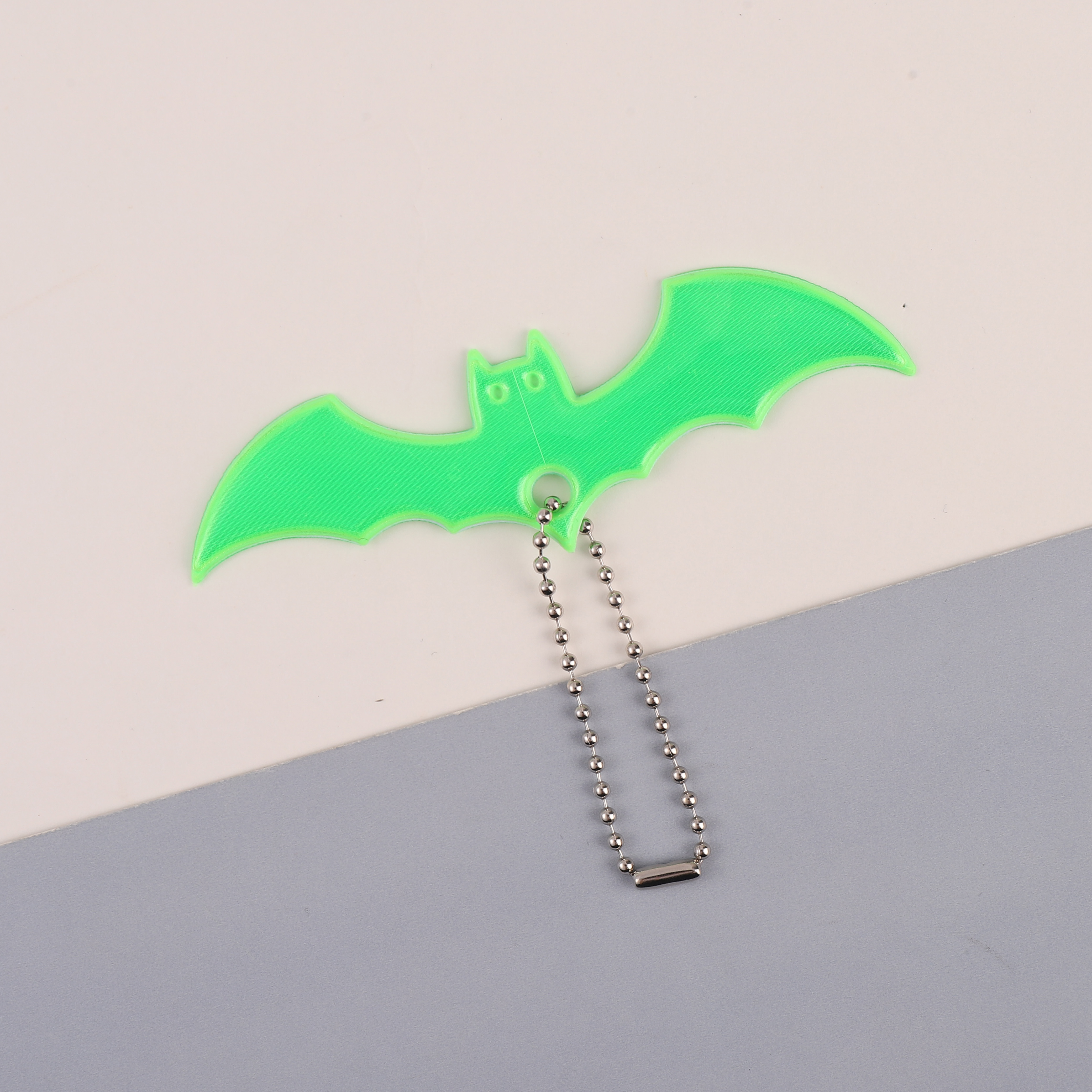 Bats Shape Glow-in-the-Dark Backpack Keychain with Night Visibility Up to 200M - High Reflectivity PVC Safety Warning Accessory