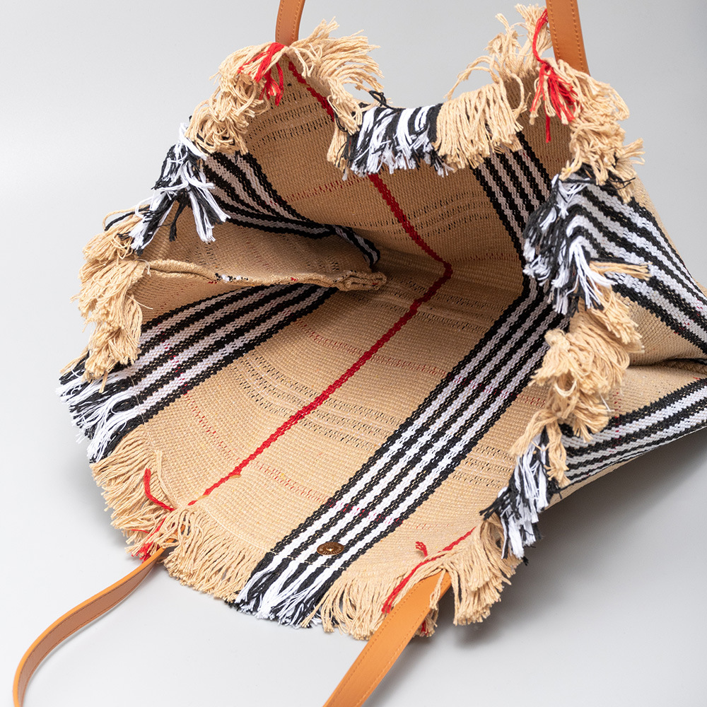 Cross border fashion large capacity canvas handbag women s shoulder bag new beach fashion bag designer women s fashionable crossbody bag